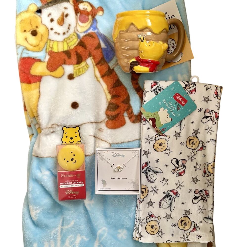 NWT WINNIE THE POOH Christmas Gift 6PC Bundle Throw Hunny Pot Necklace K-Beauty